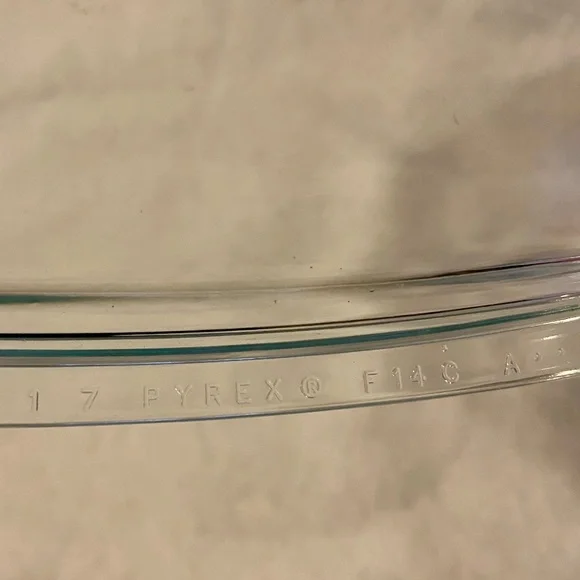 Pyrex R14c Pyrex | Kitchen | Clear Pyrex Casserole Lid Size F4 C Lid Only | Poshmark